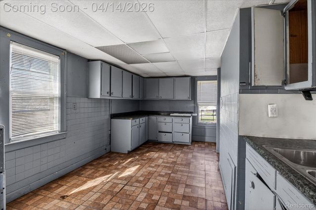 12283 Cheyenne Street, Detroit, MI 48227