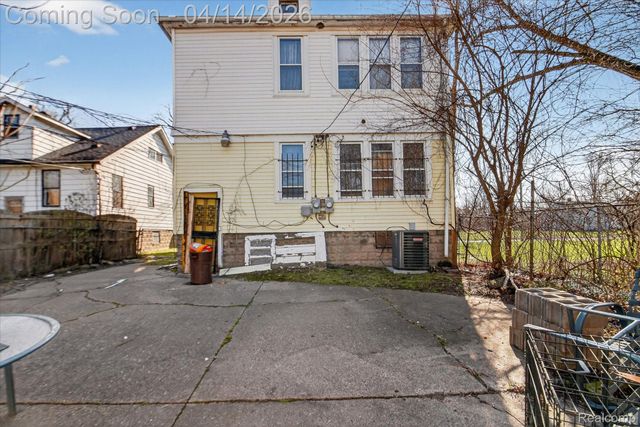 12283 Cheyenne Street, Detroit, MI 48227