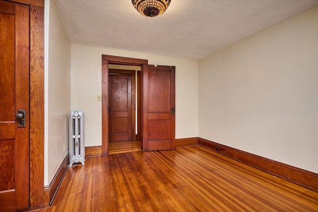 9 Mcclure St, Amherst, MA 01002