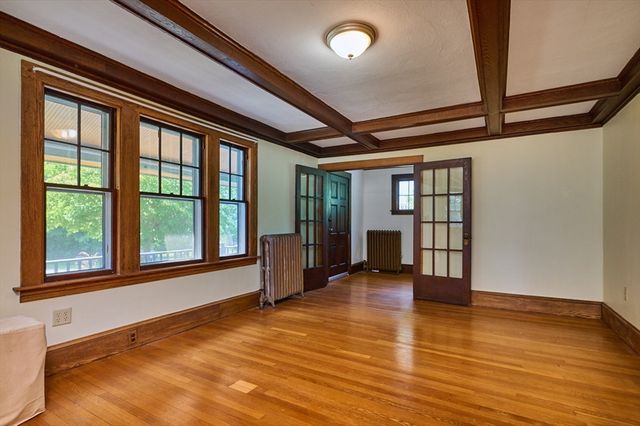 9 Mcclure St, Amherst, MA 01002