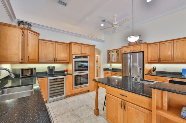 11 GRANDIFLORAS COURT, Homosassa, FL 34446