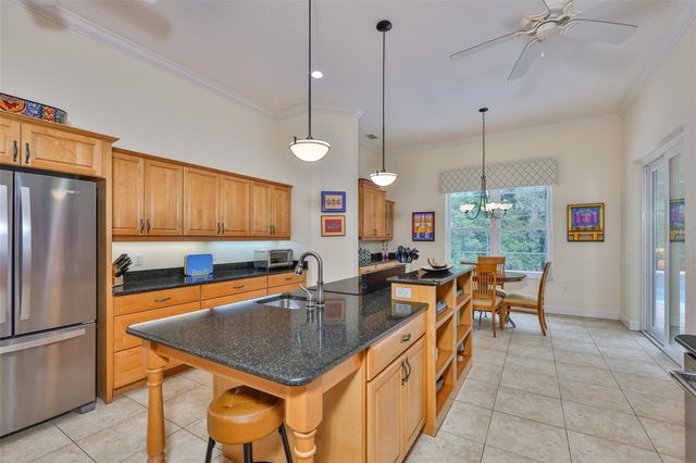 11 GRANDIFLORAS COURT, Homosassa, FL 34446