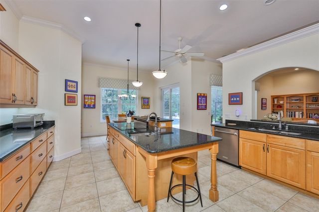 11 GRANDIFLORAS COURT, Homosassa, FL 34446