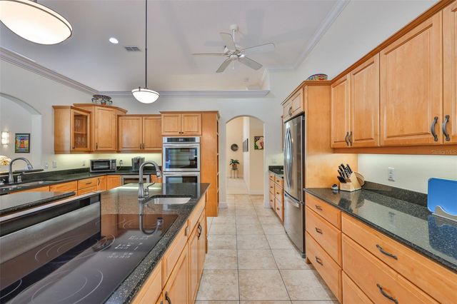 11 GRANDIFLORAS COURT, Homosassa, FL 34446