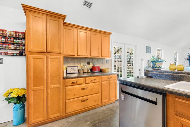 402 Northampton Circle, Fort Walton Beach, FL 32547