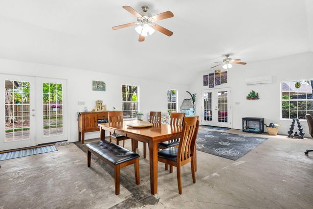 402 Northampton Circle, Fort Walton Beach, FL 32547