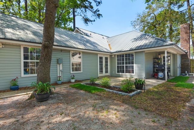 402 Northampton Circle, Fort Walton Beach, FL 32547