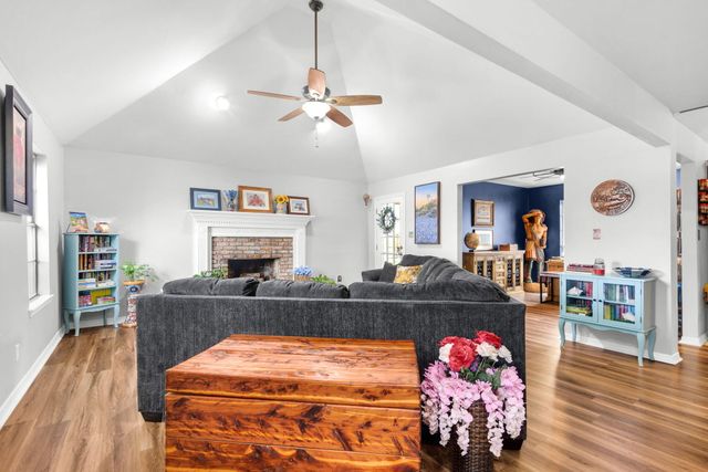 402 Northampton Circle, Fort Walton Beach, FL 32547