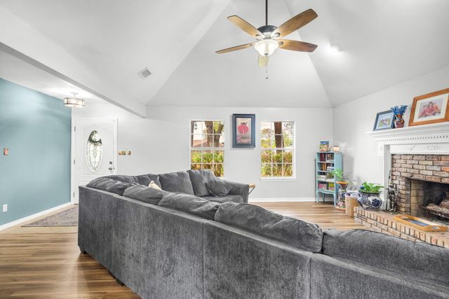 402 Northampton Circle, Fort Walton Beach, FL 32547