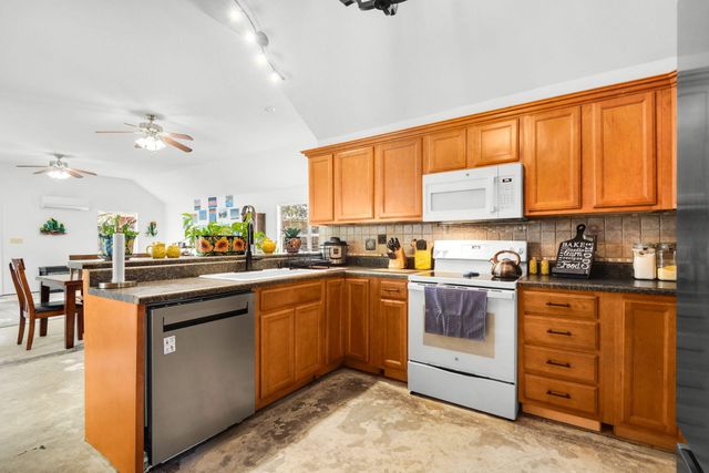 402 Northampton Circle, Fort Walton Beach, FL 32547