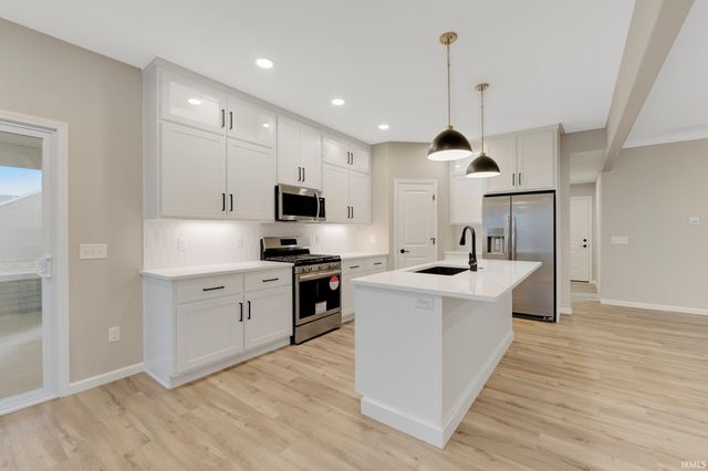 5215 Elk Run Place, Fort Wayne, IN 46818