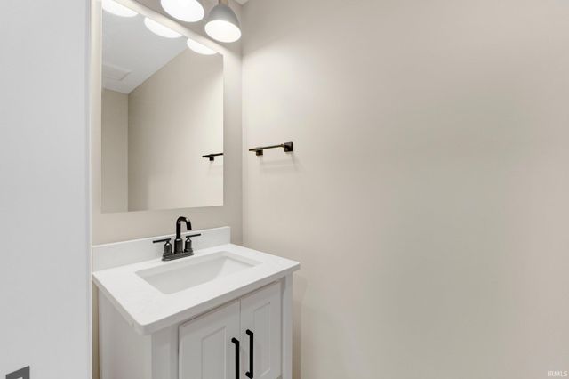 5215 Elk Run Place, Fort Wayne, IN 46818