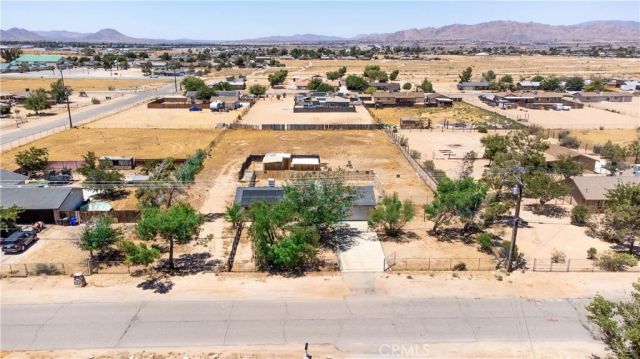 22634 Little Beaver, Apple Valley, CA 92308