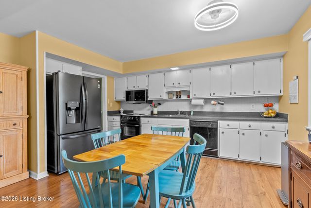 818 Dorsey Way, Louisville, KY 40223