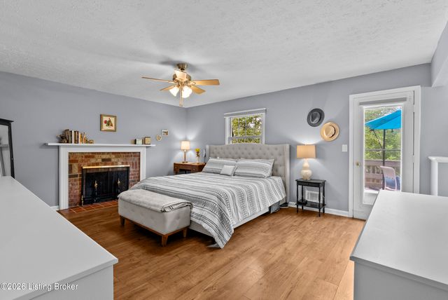 818 Dorsey Way, Louisville, KY 40223