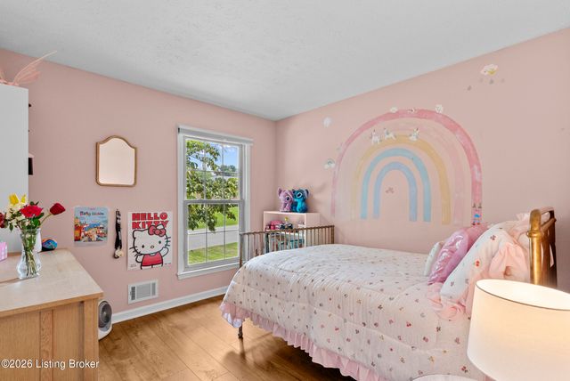 818 Dorsey Way, Louisville, KY 40223