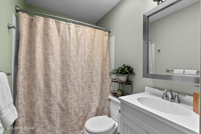 818 Dorsey Way, Louisville, KY 40223