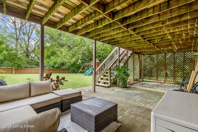 818 Dorsey Way, Louisville, KY 40223
