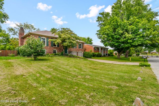 818 Dorsey Way, Louisville, KY 40223