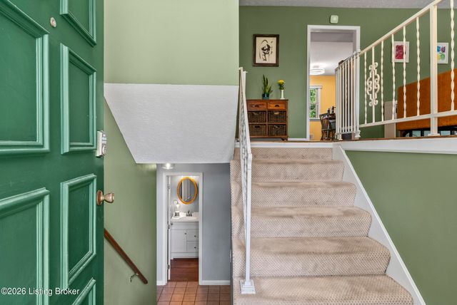 818 Dorsey Way, Louisville, KY 40223