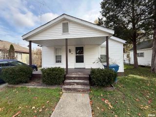 116 N WILSON Street, Hurst, IL 62949