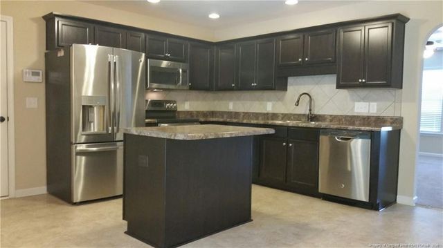 100 Burr Oak Circle S, Bunnlevel, NC 28323