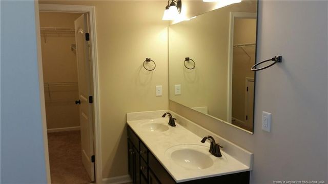 100 Burr Oak Circle S, Bunnlevel, NC 28323