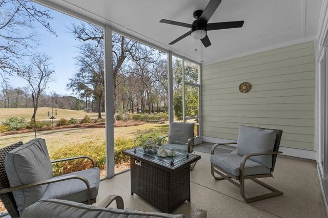 1422 Lighthouse Dr., North Myrtle Beach, SC 29582