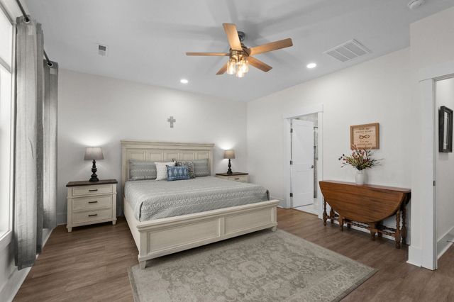 1422 Lighthouse Dr., North Myrtle Beach, SC 29582