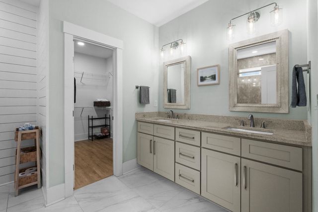 1422 Lighthouse Dr., North Myrtle Beach, SC 29582