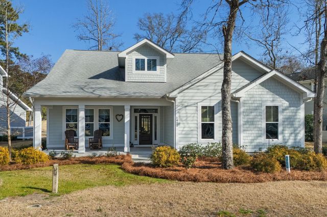 1422 Lighthouse Dr., North Myrtle Beach, SC 29582
