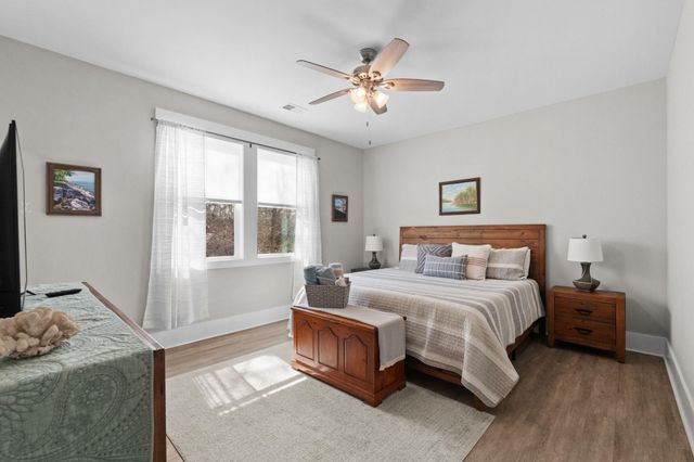 1422 Lighthouse Dr., North Myrtle Beach, SC 29582