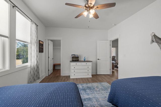 1422 Lighthouse Dr., North Myrtle Beach, SC 29582