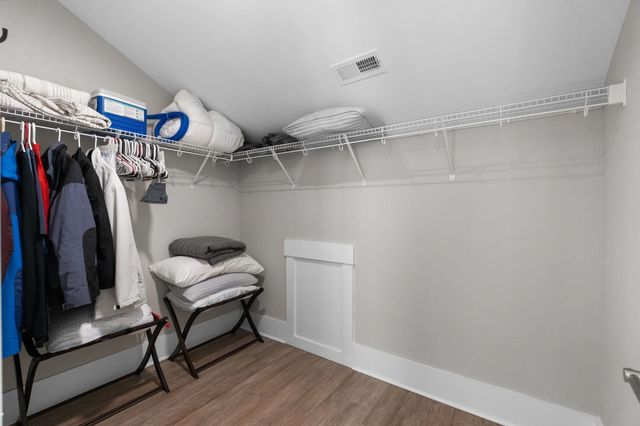 1422 Lighthouse Dr., North Myrtle Beach, SC 29582