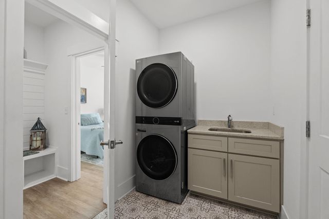 1422 Lighthouse Dr., North Myrtle Beach, SC 29582