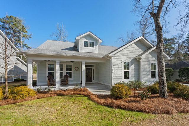 1422 Lighthouse Dr., North Myrtle Beach, SC 29582