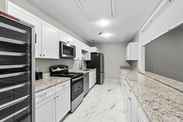 1422 Lighthouse Dr., North Myrtle Beach, SC 29582