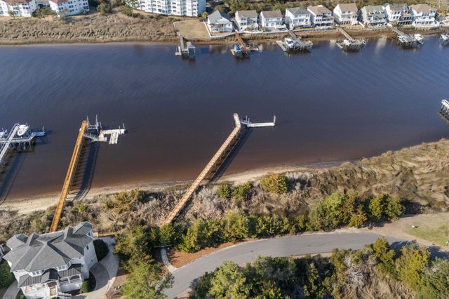 1422 Lighthouse Dr., North Myrtle Beach, SC 29582