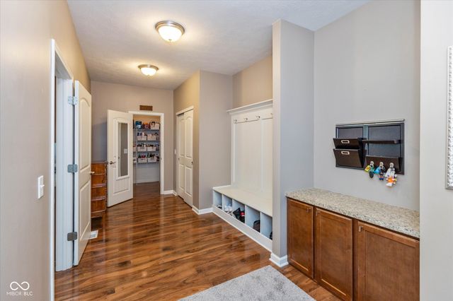 869 Ascot Farm Way, Westfield, IN 46074