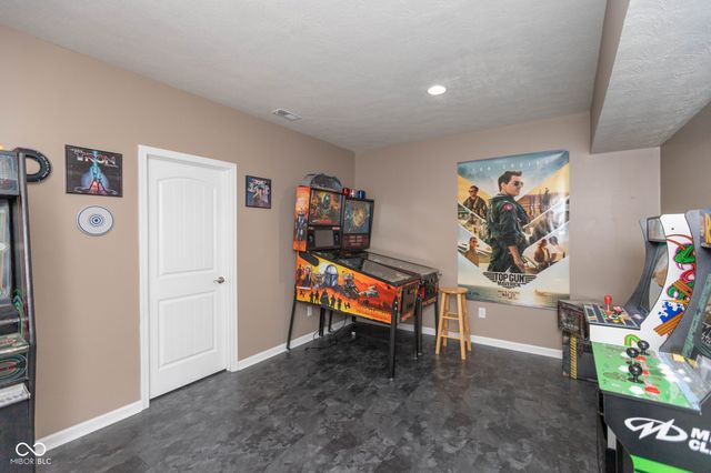 869 Ascot Farm Way, Westfield, IN 46074