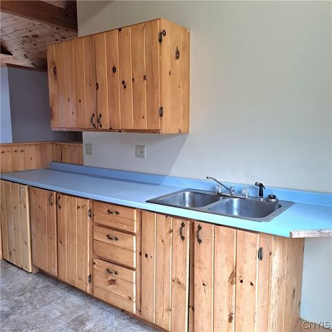 24 Wall Street, Amboy, NY 13028