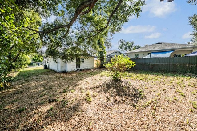 8006 N KLONDYKE STREET, Tampa, FL 33604