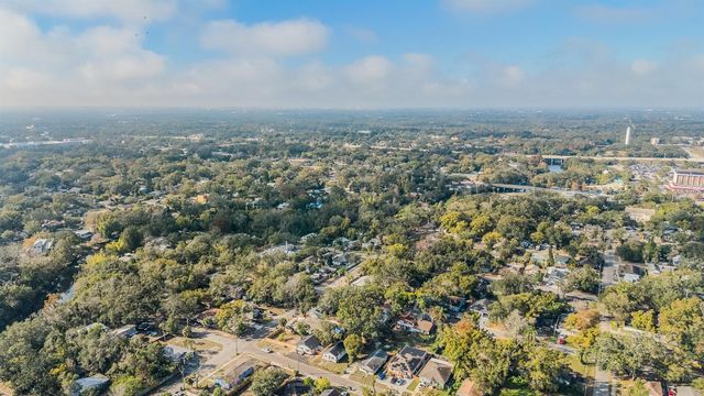 8006 N KLONDYKE STREET, Tampa, FL 33604