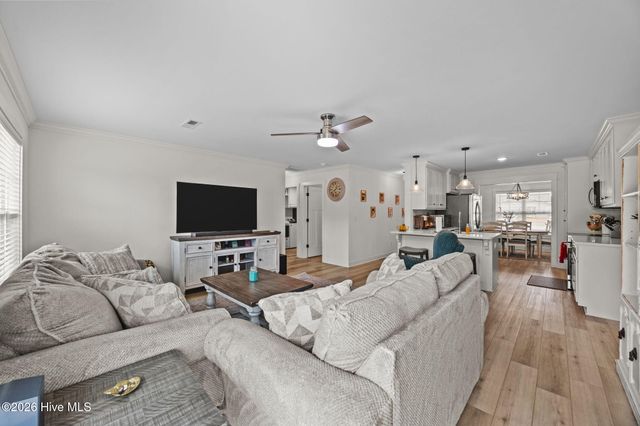 1107 Willowbrook Rn, Ayden, NC 28513