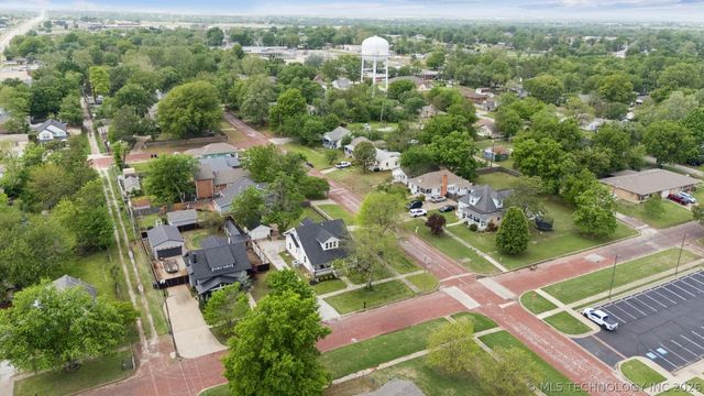 224 N 15th Street, Collinsville, OK 74021