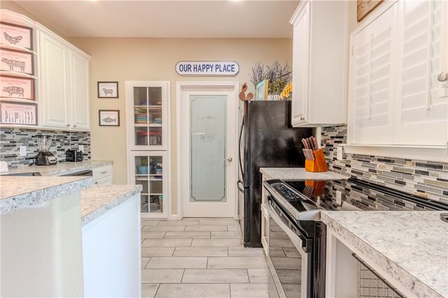 114 S Gulf St, Port Aransas, TX 78373