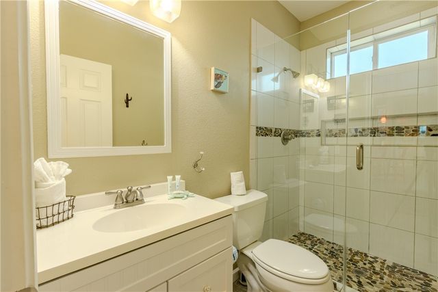 114 S Gulf St, Port Aransas, TX 78373