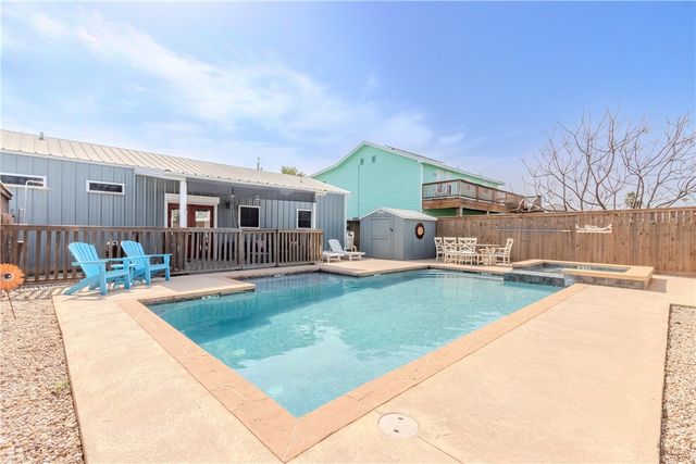 114 S Gulf St, Port Aransas, TX 78373