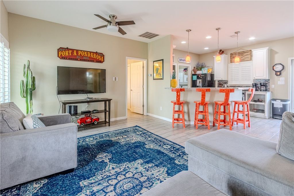 114 S Gulf St, Port Aransas, TX 78373 — photo 5
