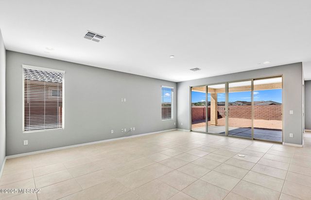 7956 S Sonoran Oak Drive, Tucson, AZ 85747